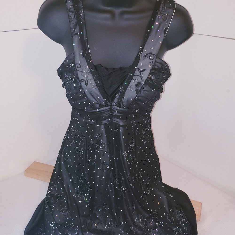 Deb prom Dress black and sparkly - Picture 1 of 8